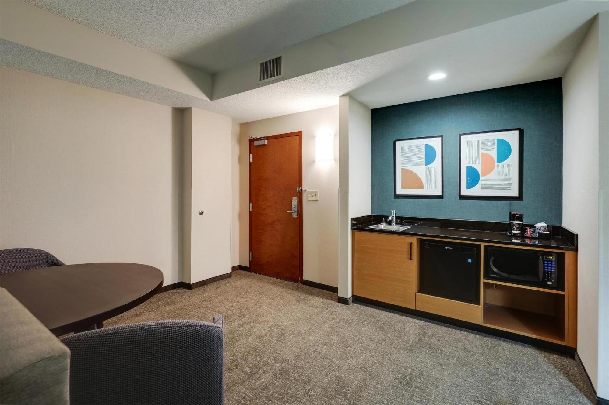 Drury & Hotel 3*