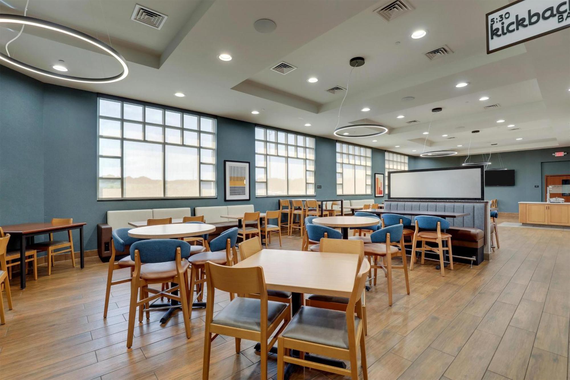 Hotel Drury &