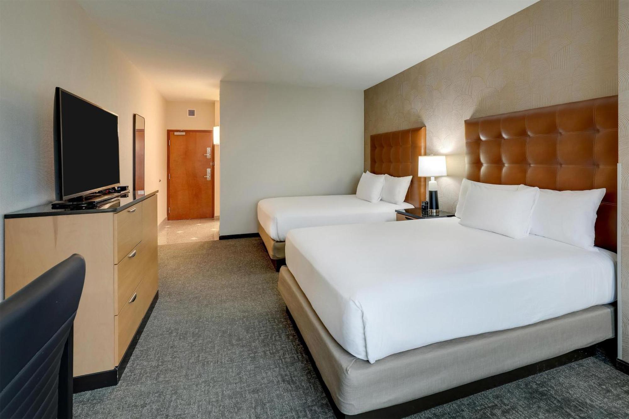 Drury & Hotel 3*